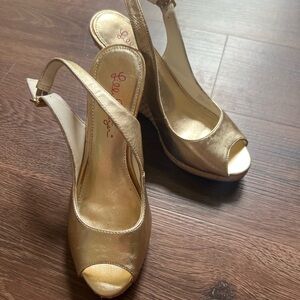 Lilly Pulitzer Gold Wedge Slingback Sandal